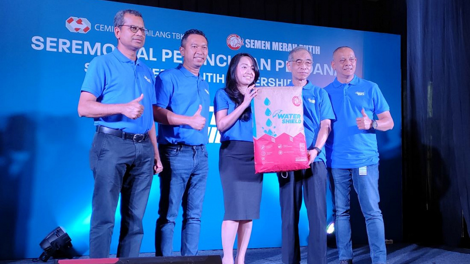 PT Cemindo Gemilang Tbk Luncurkan Inovasi Terbaru: Semen Merah Putih Watershield
