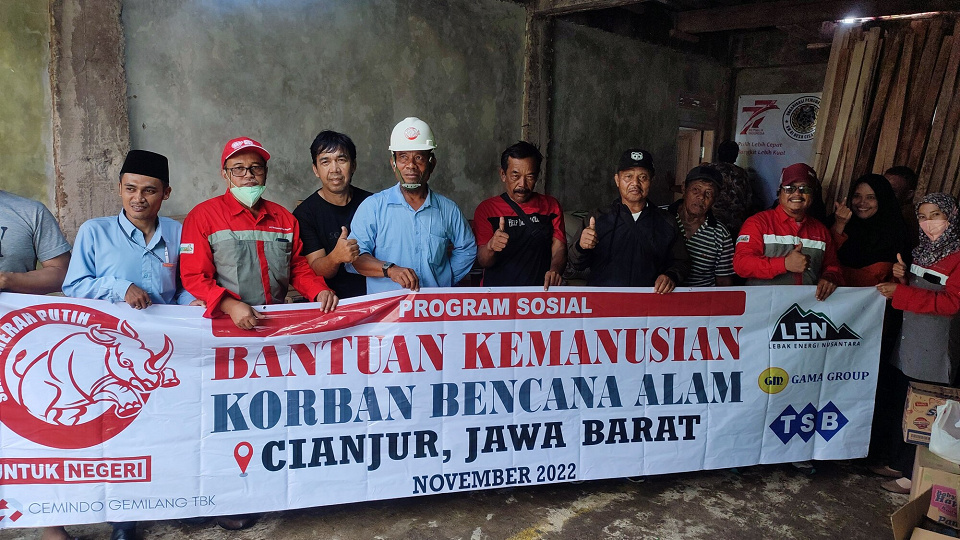 Peduli Korban Bencana Gempa Bumi Cianjur PT Cemindo Gemilang Tbk Salurkan Bantuan